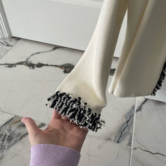 Sweater - Picture 3 of 4